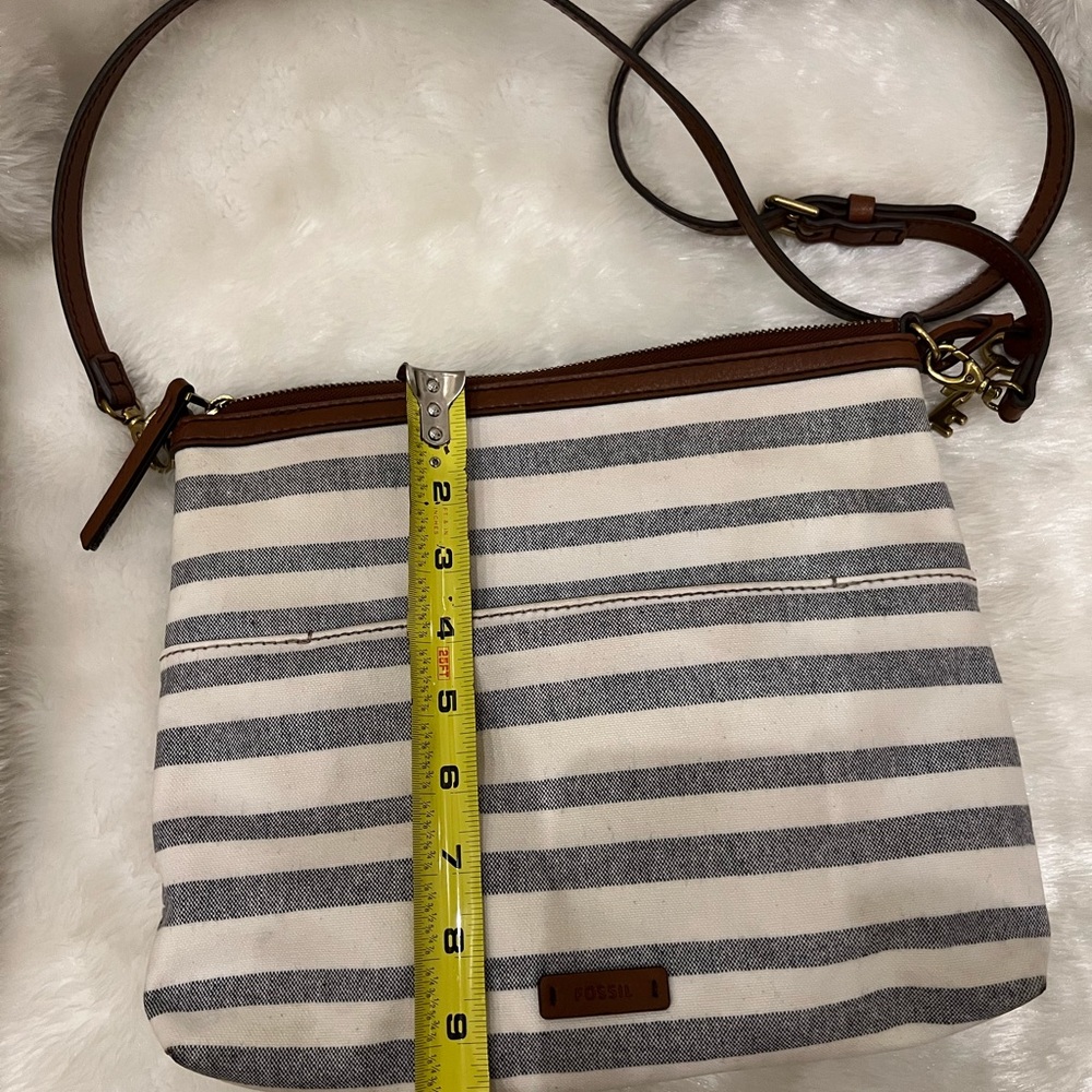 FOSSIL Crossbody - Picture 8 of 12